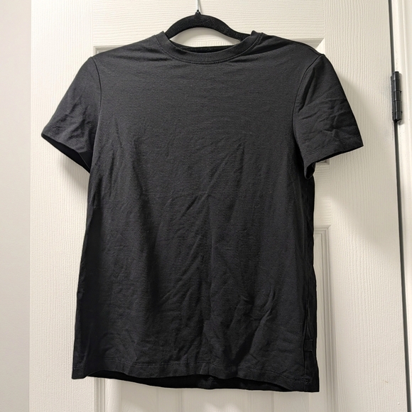 Kit and Ace Tops - Kit and Ace Black Short Sleeve Tee